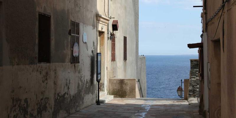 宁波华宇设备95：工业机械领域的创新先锋，污水处理与输送设备专家